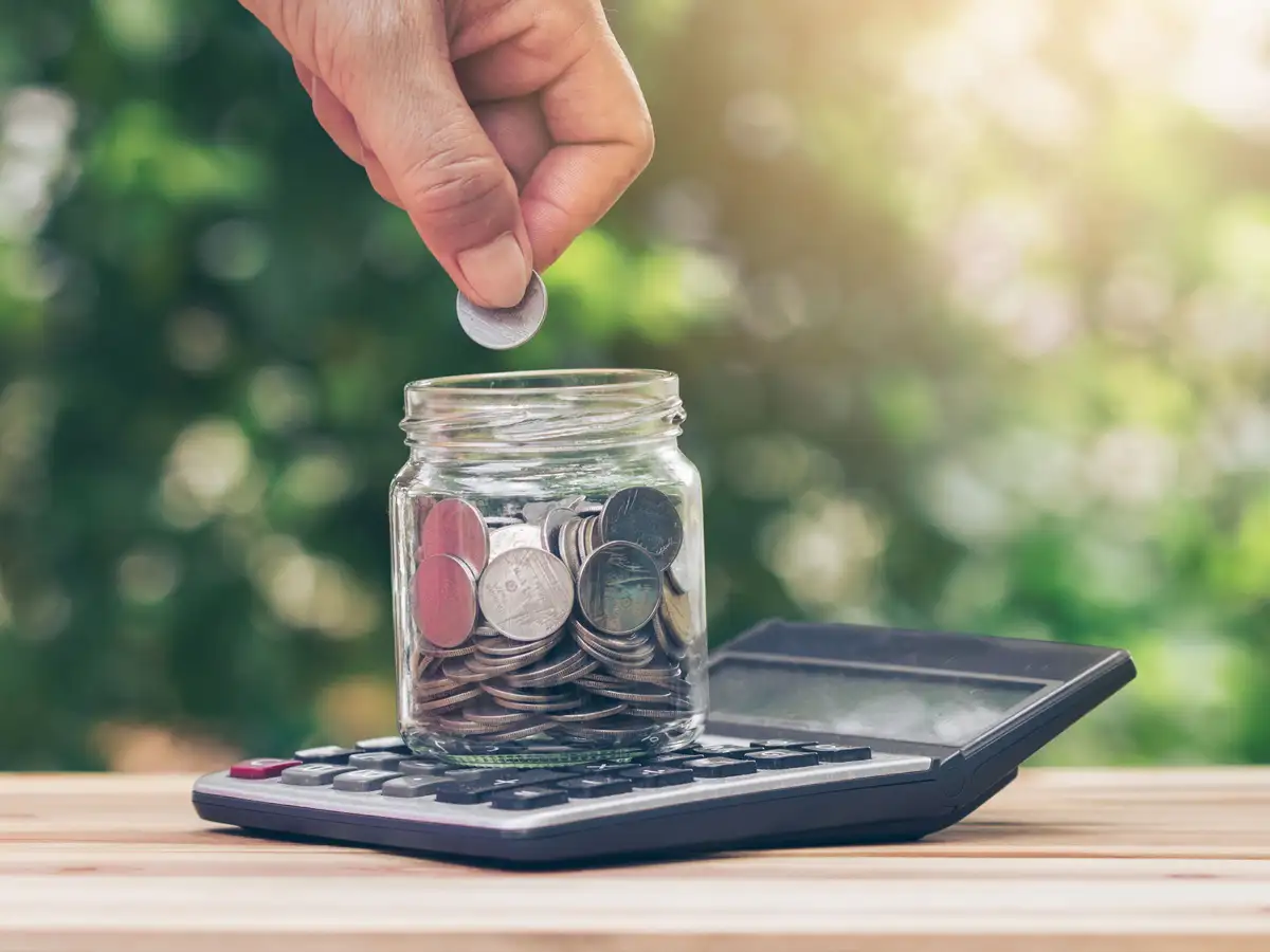 The Benefits and Risks of Dividend Investing: A Balanced Perspective